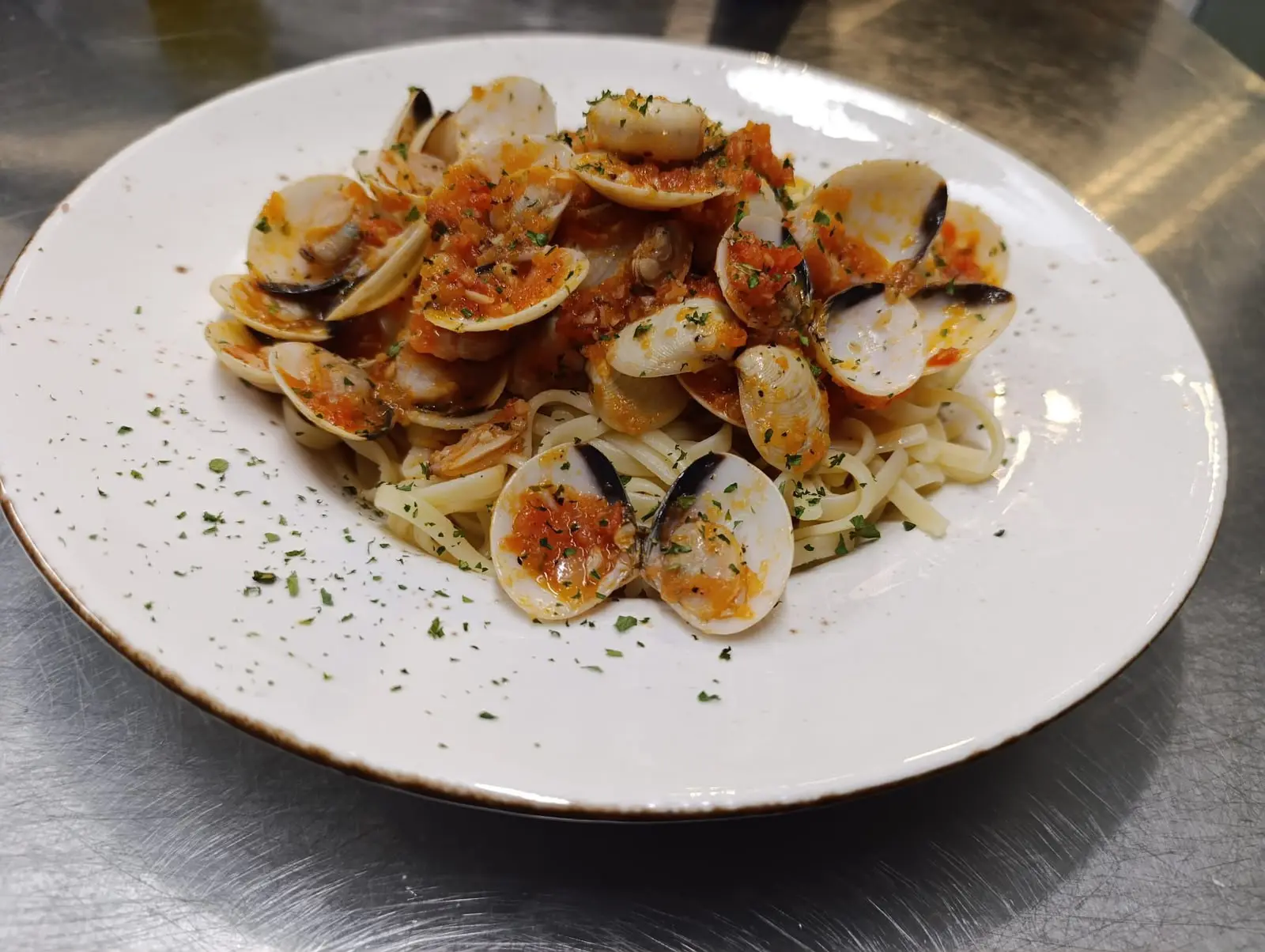 Tallarines alle vongole